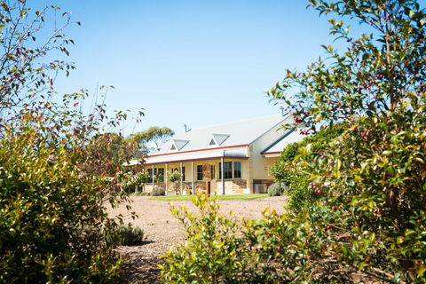 Barossa Vineyard Cottages - South Australia Travel 2