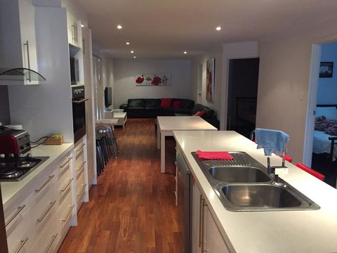 Home On Torrens - South Australia Travel 1