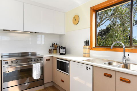 Port Of Call - Port Willunga - C21 SouthCoast Holidays - South Australia Travel 7