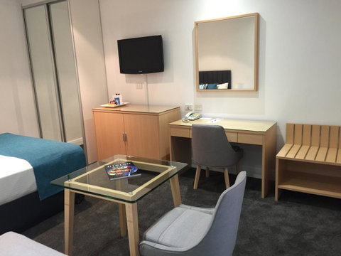 Ensenada Motor Inn And Suites - South Australia Travel 10