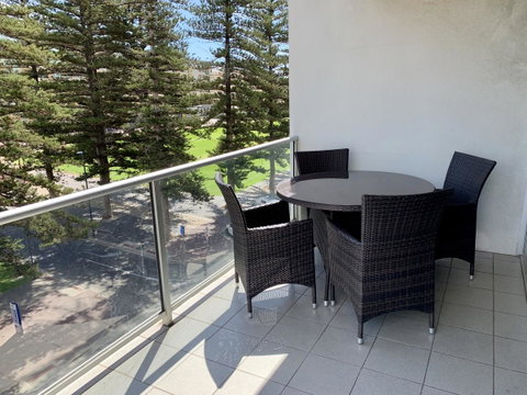 Ensenada Motor Inn And Suites - South Australia Travel 43