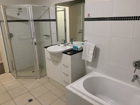 Ensenada Motor Inn And Suites - South Australia Travel 25