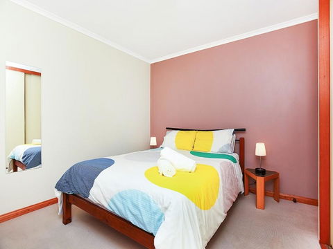 Franklin Beachfront Apartments - South Australia Travel 14