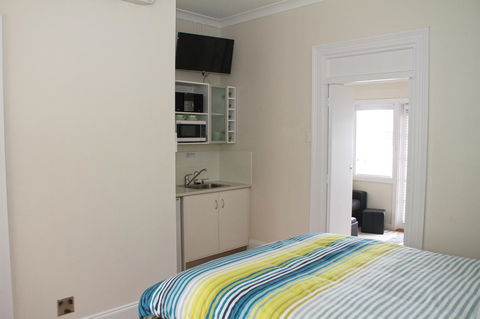 Smugglers Inn Studio Apartments - South Australia Travel 15