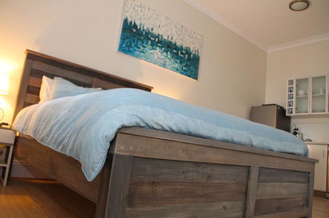 Smugglers Inn Studio Apartments - South Australia Travel 9