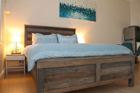 Smugglers Inn Studio Apartments - South Australia Travel 5