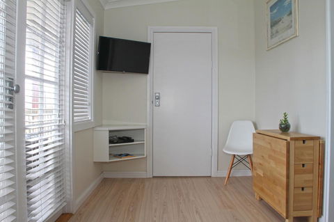 Smugglers Inn Studio Apartments - South Australia Travel 17
