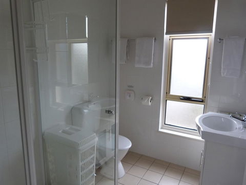 Glenelg Holiday Apartments - Corfu - South Australia Travel 14