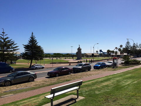 Adelaide - Semaphore Beach Front - South Australia Travel 24
