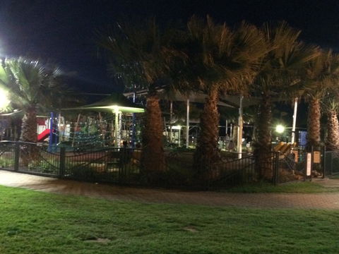 Adelaide - Semaphore Beach Front - South Australia Travel 28