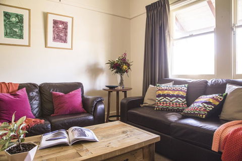 Mataro Cottage - South Australia Travel 19