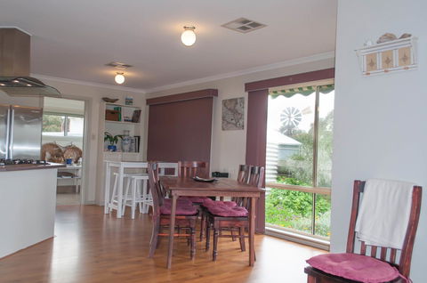 Admirals Inn - South Australia Travel 7