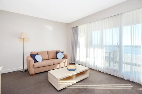 Pier Luxury Apartments - South Australia Travel 12