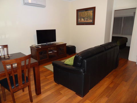 Hahndorf Oak Tree Cottages - South Australia Travel 5