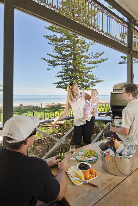 Seawall Apartments - South Australia Travel 9