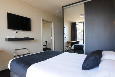 Mansfield Park Hotel - South Australia Travel 1
