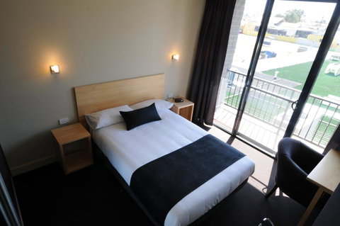 Mansfield Park Hotel - South Australia Travel 12