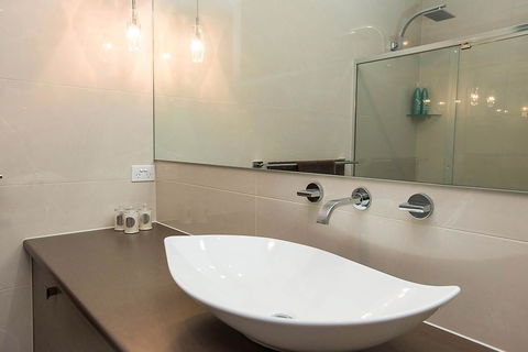 Lavina Luxury Beach House - South Australia Travel 29
