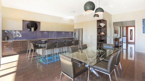 Lavina Luxury Beach House - South Australia Travel 38