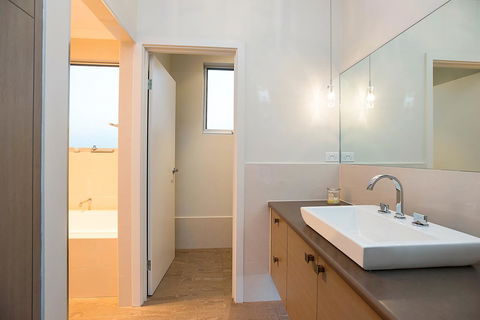 Lavina Luxury Beach House - South Australia Travel 27