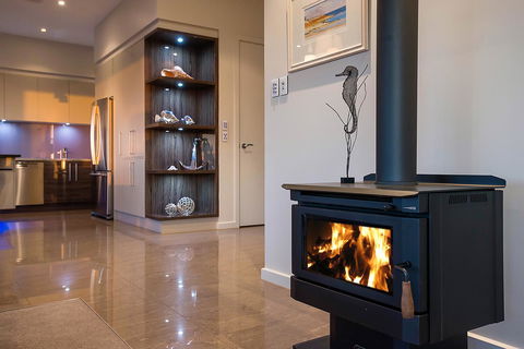 Lavina Luxury Beach House - South Australia Travel 6