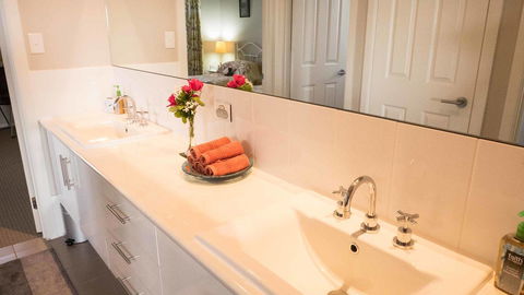 Rezare House Bed & Breakfast - South Australia Travel 21