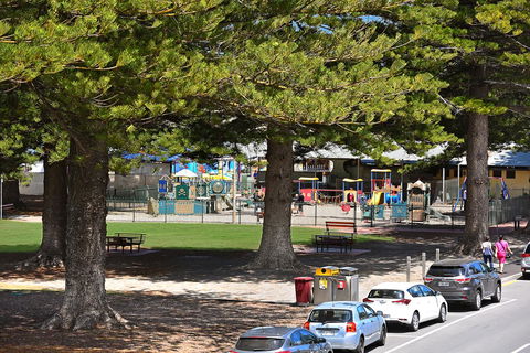 Breeze Beachfront Apartment - South Australia Travel 1