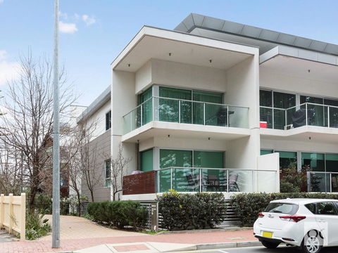 Breeze Beachfront Apartment - South Australia Travel 24