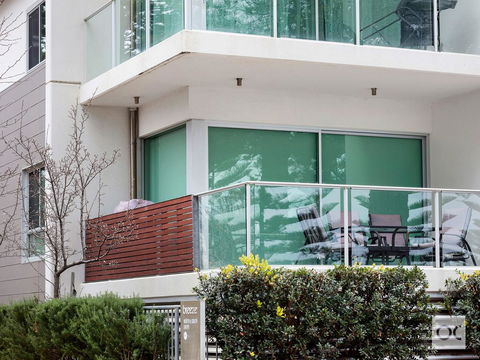 Breeze Beachfront Apartment - South Australia Travel 25