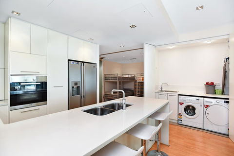 Breeze Beachfront Apartment - South Australia Travel 6