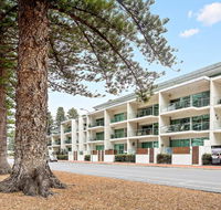 Breeze Beachfront Apartments - South Australia Travel