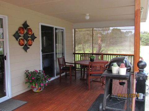 Lazy Days Cottage - Victor Harbor - South Australia Travel 27