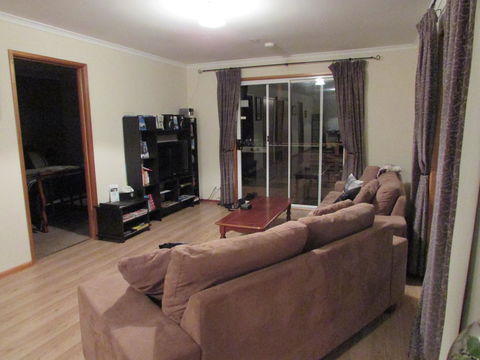 Lazy Days Cottage - Victor Harbor - South Australia Travel 16