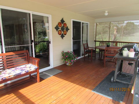 Lazy Days Cottage - Victor Harbor - South Australia Travel 13