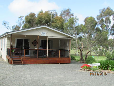 Lazy Days Cottage - Victor Harbor - South Australia Travel 12