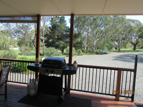 Lazy Days Cottage - Victor Harbor - South Australia Travel 8