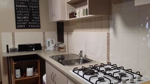 Little Para Cottage Tanunda - South Australia Travel 7