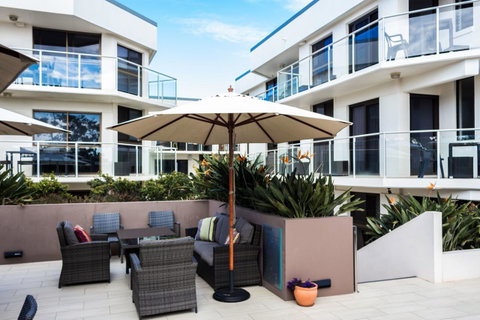 Bayview Beachfront Apartments, In Town Right On The Beach - South Australia Travel 26