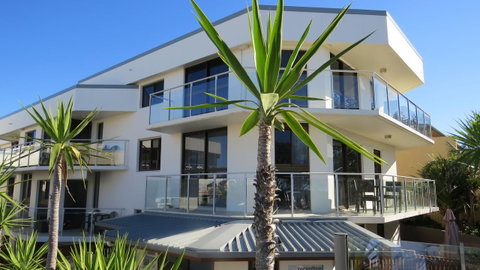Bayview Beachfront Apartments, In Town Right On The Beach - South Australia Travel 14