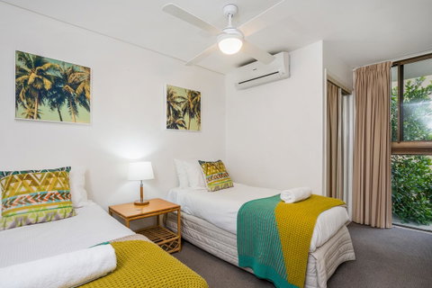 Bayview Beachfront Apartments, In Town Right On The Beach - South Australia Travel 34