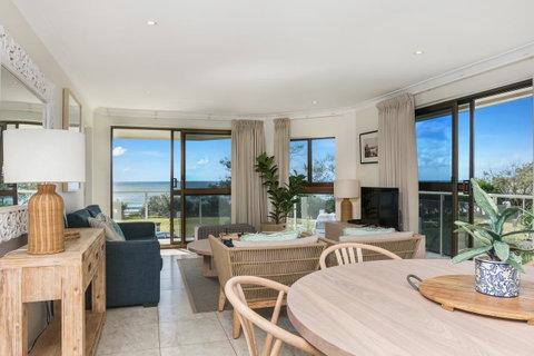Bayview Beachfront Apartments, In Town Right On The Beach - South Australia Travel 30