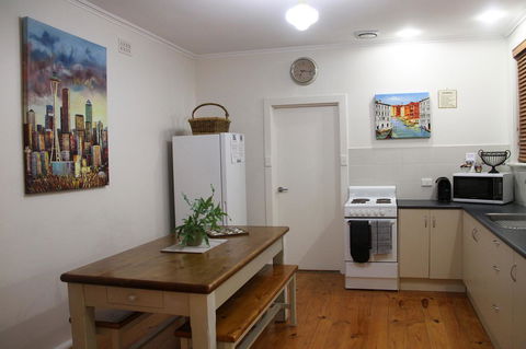 Grace Cottage - South Australia Travel 8