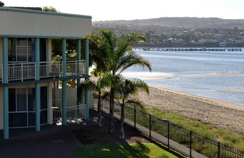 Hilton Beachfront Motel - South Australia Travel 40