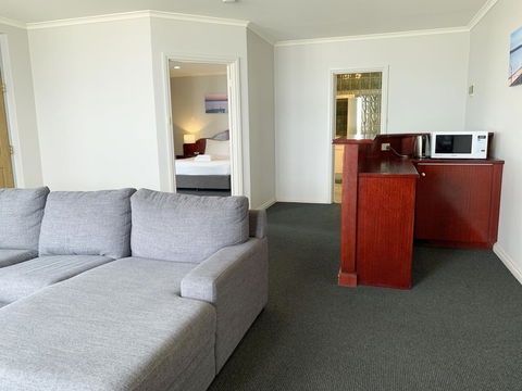 Hilton Beachfront Motel - South Australia Travel 16
