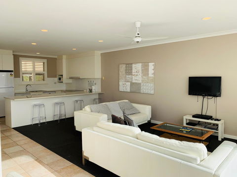 The Bluff Resort Apartments - South Australia Travel 6
