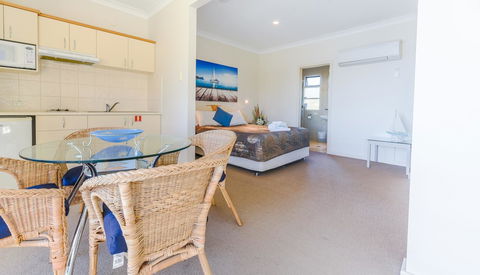The Bluff Resort Apartments - South Australia Travel 7