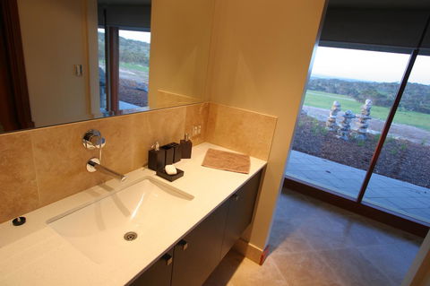 Almonta Park Lodge - South Australia Travel 6