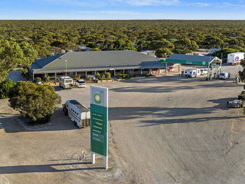 Border Village Roadhouse - South Australia Travel 17