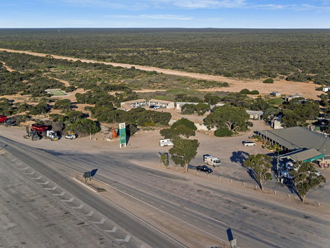 Border Village Roadhouse - South Australia Travel 21
