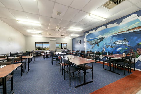 Border Village Roadhouse - South Australia Travel 7